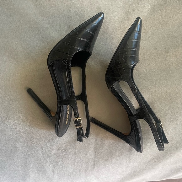 BLACK EXPRESS PEEP TOE HEELS - Picture 3 of 7